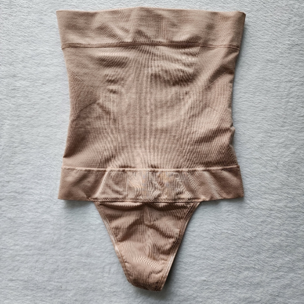 Victoria Secret The Embracer Waist Cincher Thong Nude Tan Shapewear Womens Small